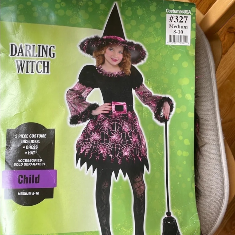 Witches costume - Child Size Medium (8-10)